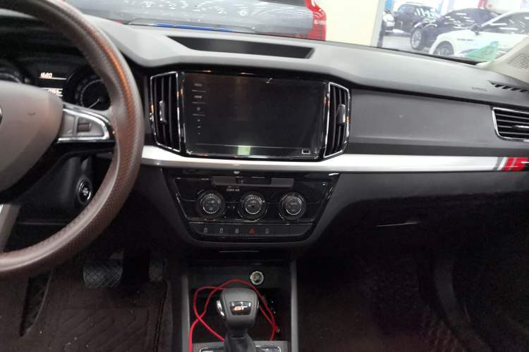 Used Skoda Kamiq 2022 GT 1.5L Automatic Deluxe Edition Audio And AC Panel