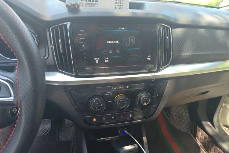 Used Skoda Kamiq 2022 1.5L Automatic Comfort Edition Audio And AC Panel