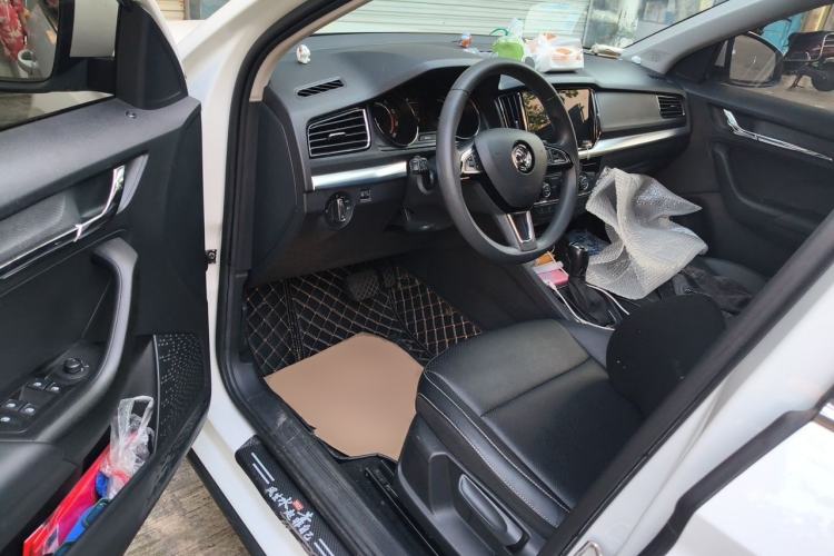 Used Skoda Kamiq 2022 1.5L Automatic Comfort Edition Driver Seat