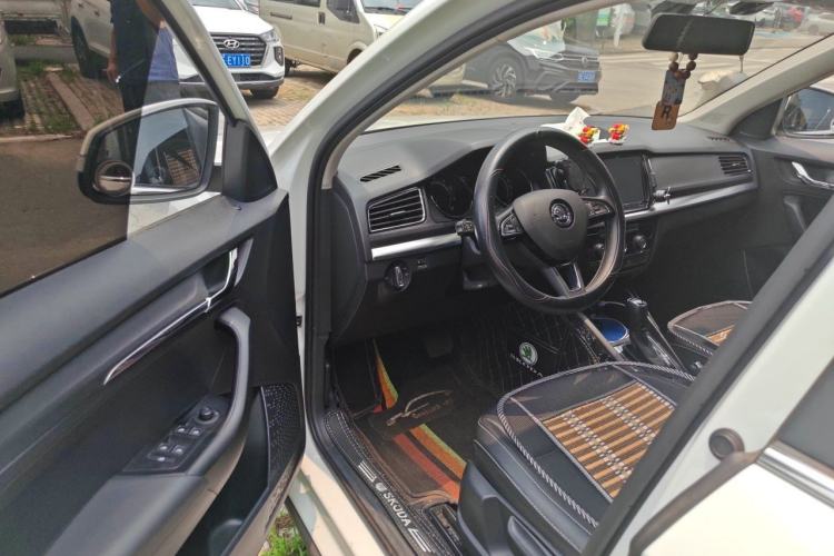 Used Skoda Kamiq 2022 1.5L Automatic Comfort Edition Driver Seat