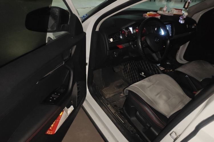Used Skoda Kamiq 2022 GT 1.5L Automatic Deluxe Edition Driver Seat