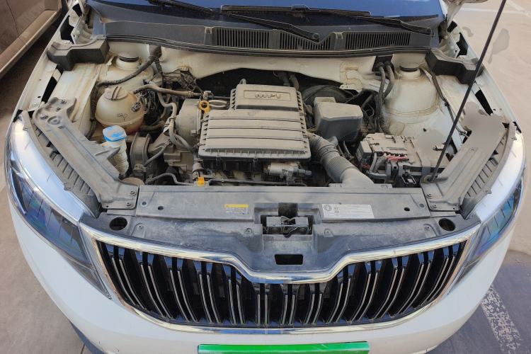 Used Skoda Kamiq 2022 1.5L Automatic Comfort Edition Engine Bay