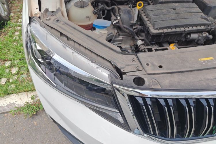 Used Skoda Kamiq 2022 1.5L Automatic Comfort Edition Engine Bay Right