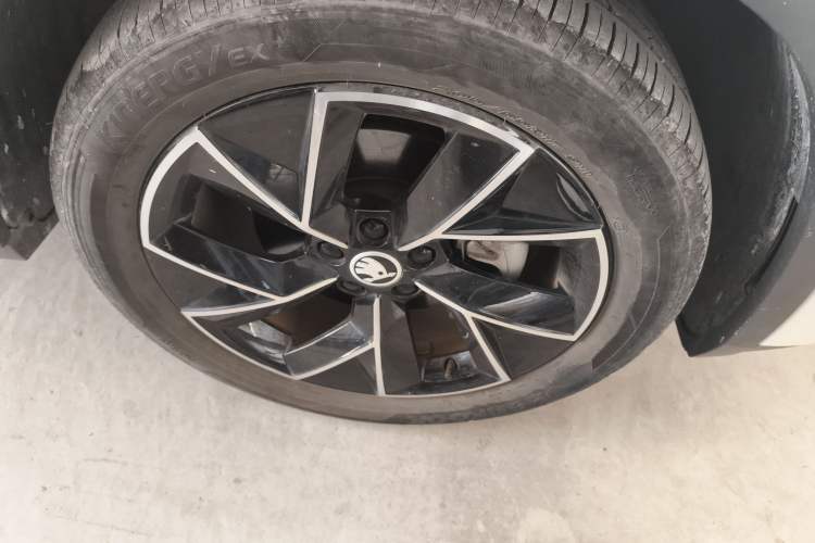 Used Skoda Kamiq 2022 GT 1.5L Automatic Deluxe Edition Exterior 7
