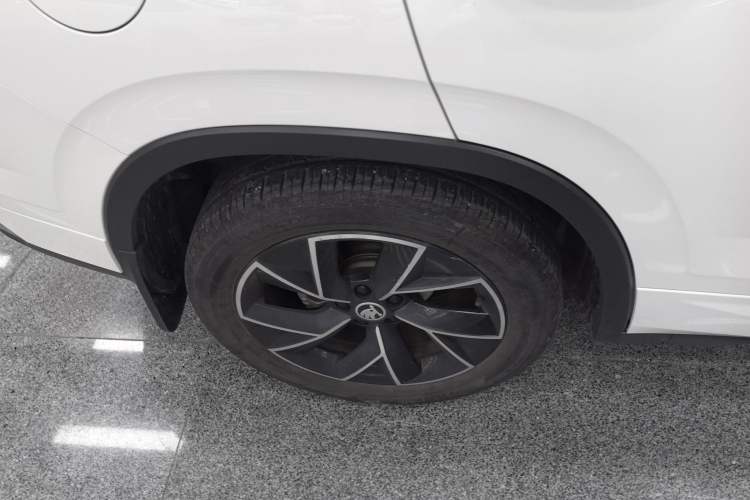 Used Skoda Kamiq 2022 GT 1.5L Automatic Deluxe Edition Exterior 8