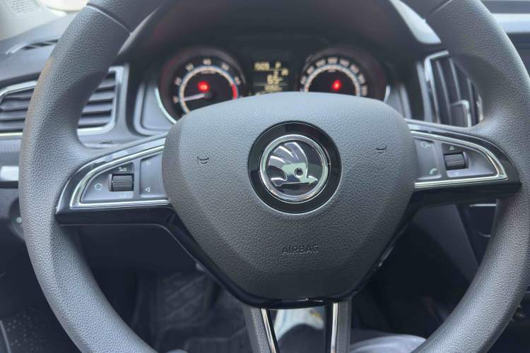 Used Skoda Kamiq 2022 GT 1.5L Automatic Deluxe Edition Interior 1