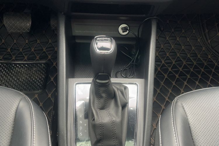 Used Skoda Kamiq 2022 1.5L Automatic Comfort Edition Interior 11