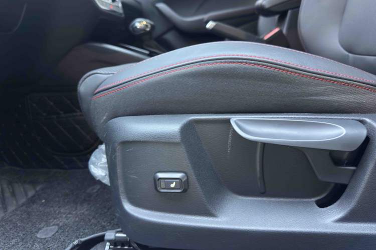 Used Skoda Kamiq 2022 GT 1.5L Automatic Deluxe Edition Interior 2