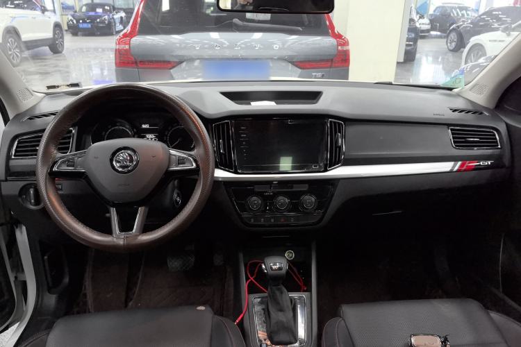 Used Skoda Kamiq 2022 GT 1.5L Automatic Deluxe Edition Interior 2