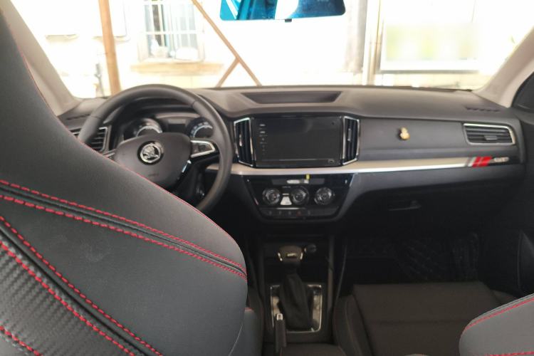 Used Skoda Kamiq 2022 GT 1.5L Automatic Deluxe Edition Interior 2