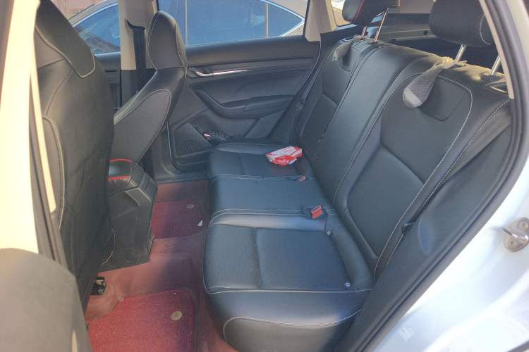 Used Skoda Kamiq 2022 1.5L Automatic Comfort Edition Interior 4