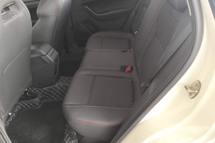 Used Skoda Kamiq 2022 GT 1.5L Automatic Deluxe Edition Interior 4