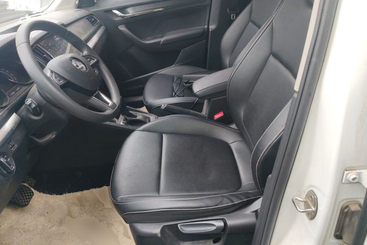 Used Skoda Kamiq 2022 1.5L Automatic Comfort Edition Left Front Seat