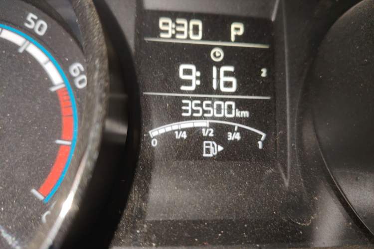 Used Skoda Kamiq 2022 1.5L Automatic Comfort Edition Odometer Close Up