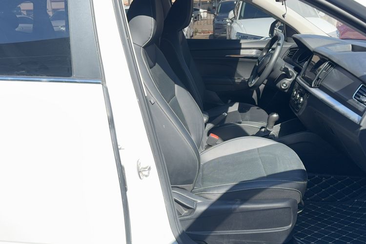 Used Skoda Kamiq 2022 1.5L Automatic Comfort Edition Right Front Seat