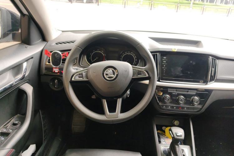 Used Skoda Kamiq 2022 GT 1.5L Automatic Deluxe Edition Steering Wheel