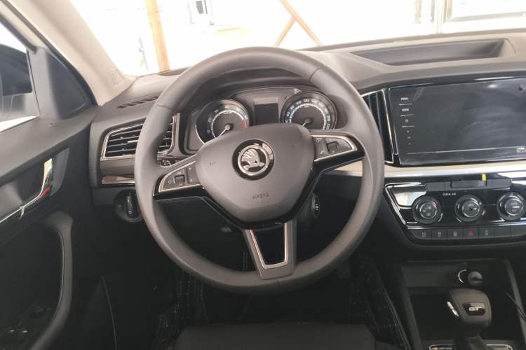 Used Skoda Kamiq 2022 GT 1.5L Automatic Deluxe Edition Steering Wheel