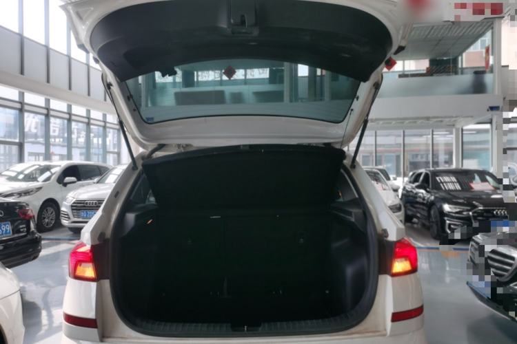 Used Skoda Kamiq 2022 1.5L Automatic Comfort Edition Trunk