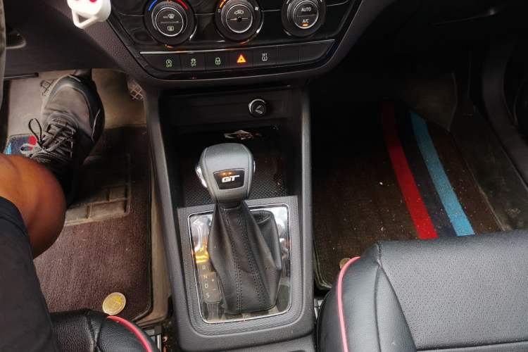 Used Skoda Kamiq 2022 GT 1.5L Automatic Deluxe Edition Gear Lever