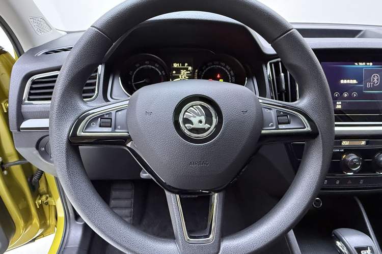 Used Skoda Kamiq 2022 GT 1.5L Automatic Deluxe Edition Interior 2