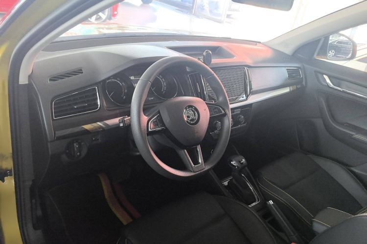 Used Skoda Kamiq 2022 GT 1.5L Automatic Deluxe Edition Interior 2