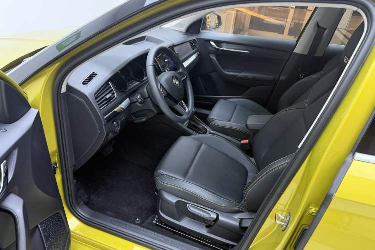 Used Skoda Kamiq 2022 GT 1.5L Automatic Deluxe Edition Interior 5