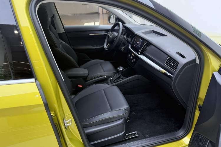 Used Skoda Kamiq 2022 GT 1.5L Automatic Deluxe Edition Interior 9