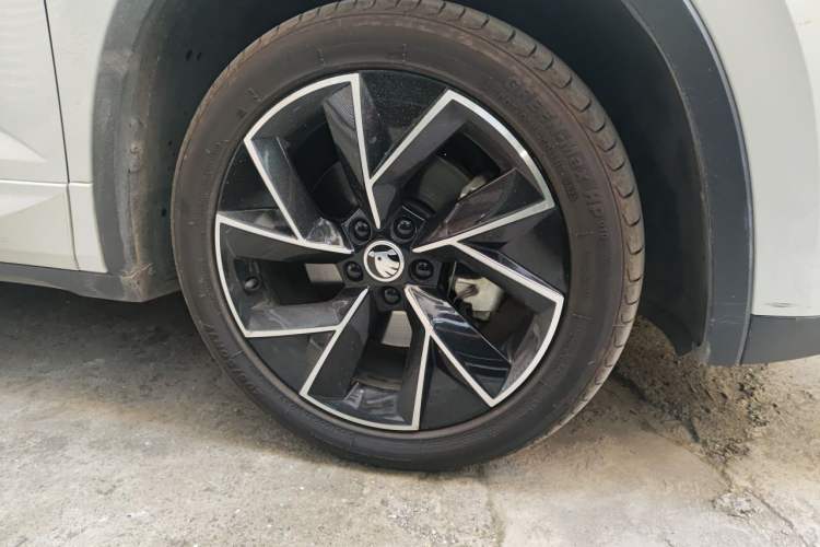 Used Skoda Kamiq 2023 Facelifted GT 1.5L Automatic Zhenxiang Edition Right Front Wheel Hub