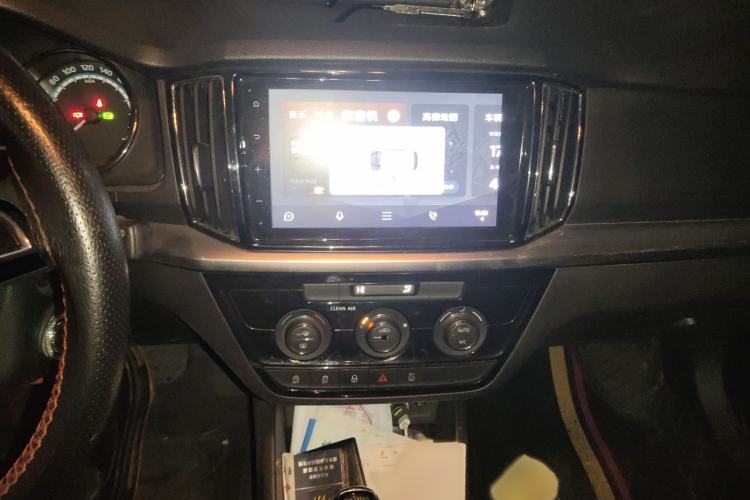 Used Skoda Kamiq 2023 1.5L Automatic Comfort Edition Audio And AC Panel
