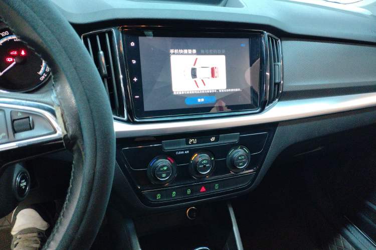 Used Skoda Kamiq 2023 Revised 1.5L Automatic Comfort Edition Audio And AC Panel