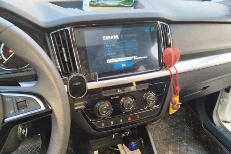 Used Skoda Kamiq 2023 Revised 1.5L Automatic Comfort Edition Audio And AC Panel