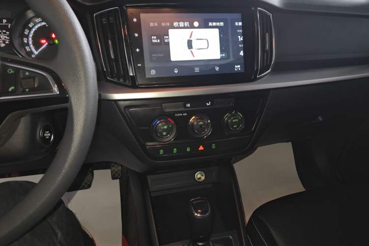 Used Skoda Kamiq 2023 Revised 1.5L Automatic Comfort Edition Audio And AC Panel