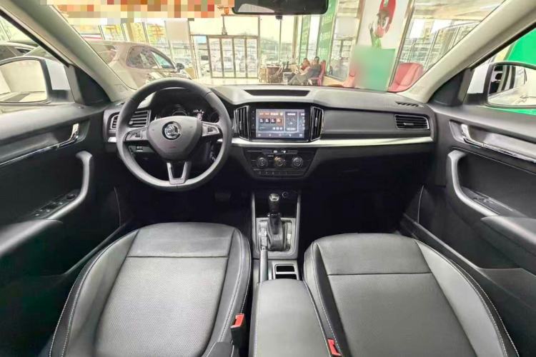 Used Skoda Kamiq 2023 Revised 1.5L Automatic Comfort Edition Center Console