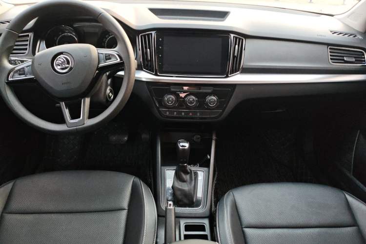 Used Skoda Kamiq 2023 Revised 1.5L Automatic Comfort Edition Center Console