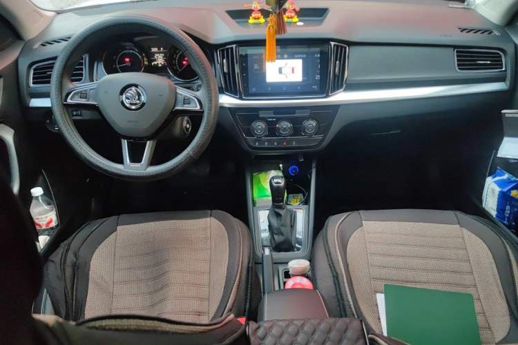 Used Skoda Kamiq 2023 Revised 1.5L Automatic Comfort Edition Center Console