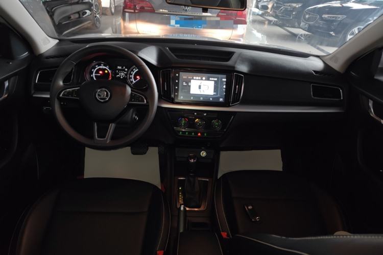 Used Skoda Kamiq 2023 Revised 1.5L Automatic Comfort Edition Center Console