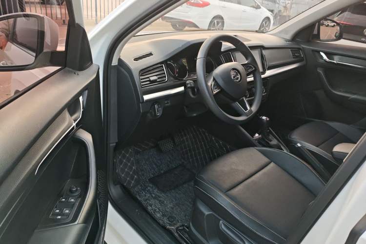 Used Skoda Kamiq 2023 Revised 1.5L Automatic Comfort Edition Driver Seat