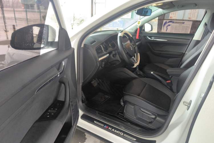Used Skoda Kamiq 2023 Revised 1.5L Automatic Comfort Edition Driver Seat