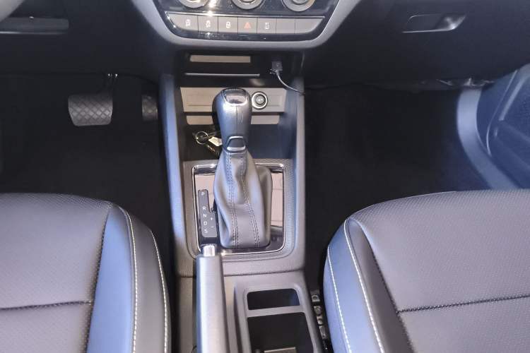 Used Skoda Kamiq 2023 Revised 1.5L Automatic Comfort Edition Gear Lever