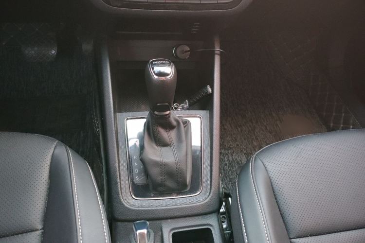 Used Skoda Kamiq 2023 Revised 1.5L Automatic Comfort Edition Gear Lever