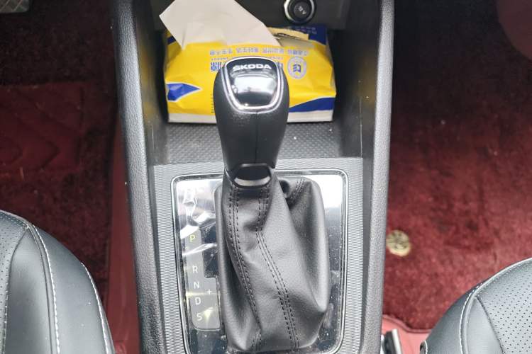 Used Skoda Kamiq 2023 Revised 1.5L Automatic Comfort Edition Gear Lever
