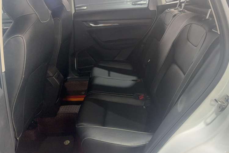 Used Skoda Kamiq 2023 Revised 1.5L Automatic Comfort Edition Interior 1