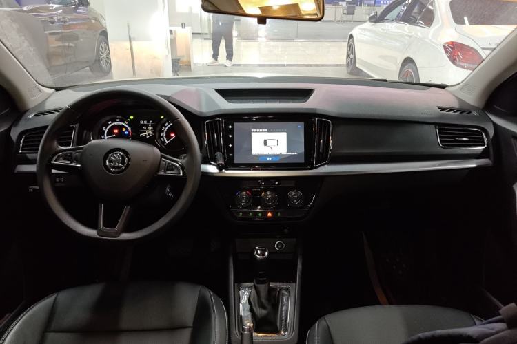 Used Skoda Kamiq 2023 Revised 1.5L Automatic Comfort Edition Interior 2