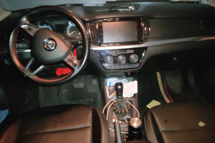 Used Skoda Kamiq 2023 1.5L Automatic Comfort Edition Interior 2