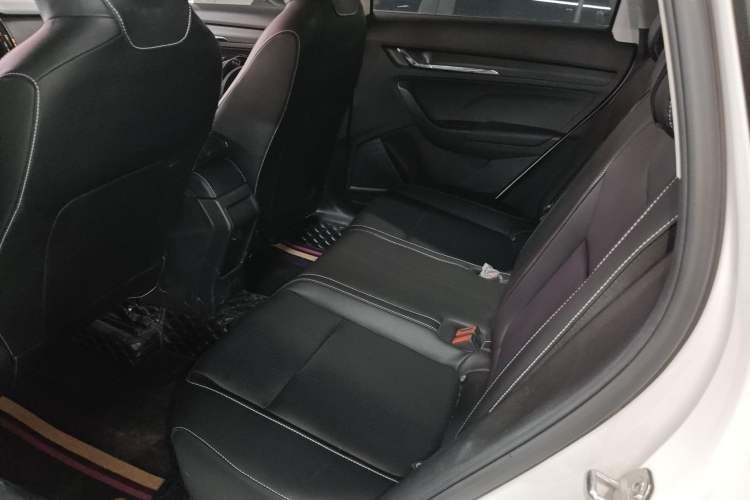 Used Skoda Kamiq 2023 Revised 1.5L Automatic Comfort Edition Interior 4