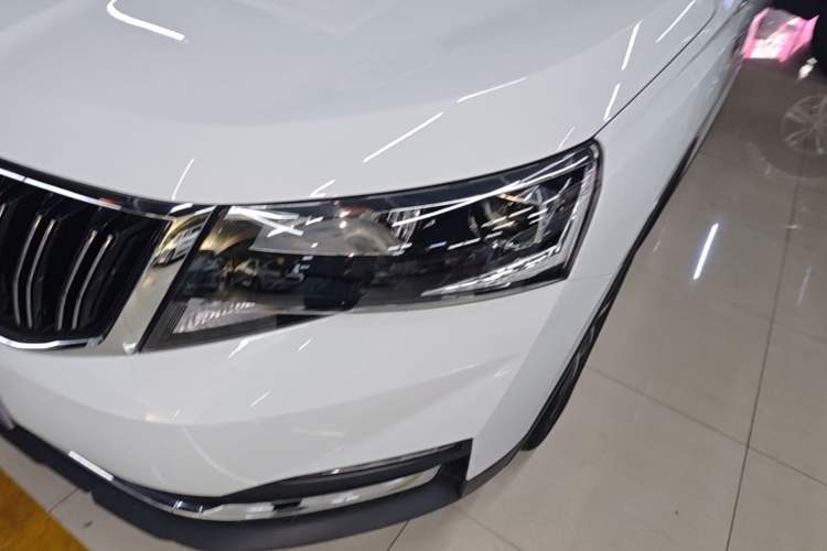 Used Skoda Kamiq 2023 Revised 1.5L Automatic Comfort Edition Left Front Headlight