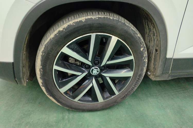 Used Skoda Kamiq 2023 Revised 1.5L Automatic Comfort Edition Left Front Wheel Hub