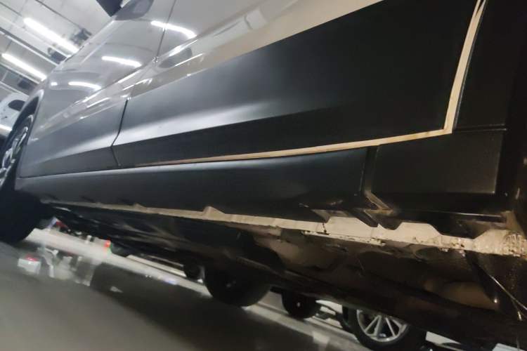 Used Skoda Kamiq 2023 1.5L Automatic Comfort Edition Left Side Sill