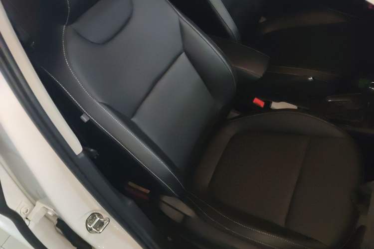 Used Skoda Kamiq 2023 1.5L Automatic Comfort Edition Right Front Seat