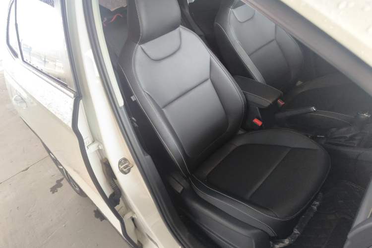 Used Skoda Kamiq 2023 Revised 1.5L Automatic Comfort Edition Right Front Seat